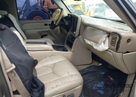 2003 Chevrolet Suburban Lt z USA, uszkodzony, nr VIN 3GNEC16Z83G120371